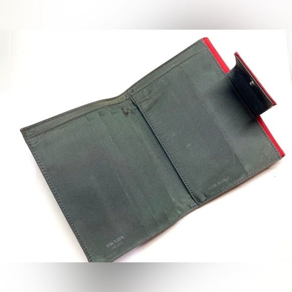 PRADA VINTAGE POCONO NYLON SPORT WALLET - Picture 11 of 15
